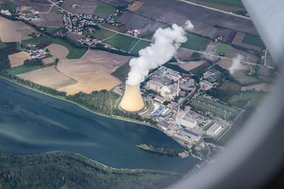 Imagen aérea de la central nuclear Isar 2, en Essenbach (Alemania).