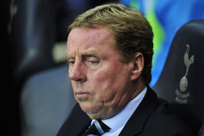 Redknapp, en el banquillo antes de un partido de la Premier League.