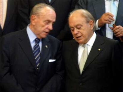Manuel Fraga, a la izquierda, y Jordi Pujol, en la conmemoración del 25º aniversario de la Constitución.