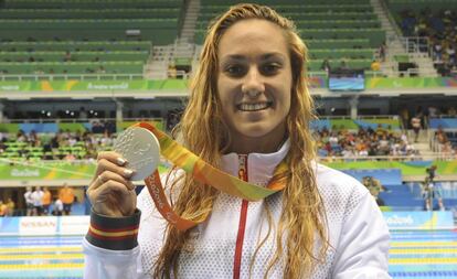 Sarai Gasc&oacute;n posa con la medalla de plata en R&iacute;o.