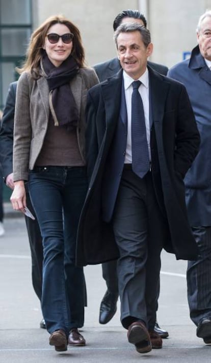 Carla Bruni y Nicolas Sarkozy en Paris en 2015.