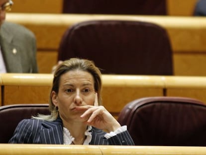 Marta Domínguez. en el Senado.