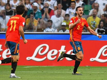 Fabián celebra el primer tanto de España.