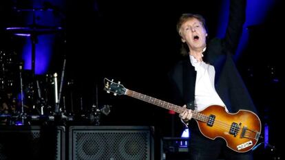 Paul McCartney en el escenario durante el concierto en el festival Desert Trip en Indio, California, en octubre.