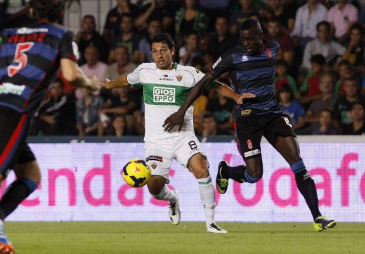 Liga BBVA: El Granada vence a un Elche tieso | Deportes | EL PAÍS
