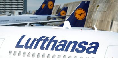 Aviones Lufthansa en el aeropuerto de Frankfurt