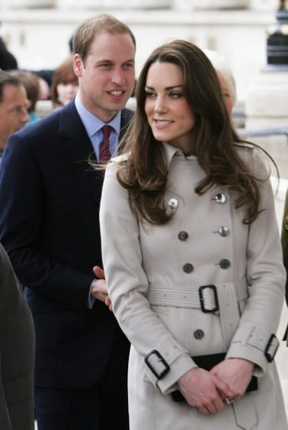 El príncipe Guillermo y Kate Middleton a su llegada al ayuntamiento de Belfast, Irlanda del Norte (Reino Unido).