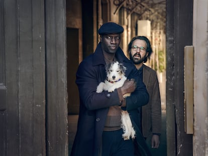 Omar Sy y Antoine Gouy, en la segunda parte de 'Lupin'.