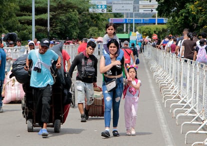 Puente Internacional Simón Bolívar en el primer mes de apertura de la frontera entre Colombia y Venezuela, en Cúcuta.