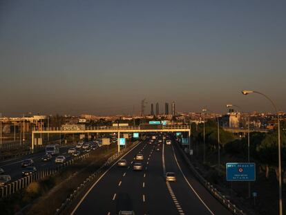 Boina de contaminación de Madrid vista desde la M- 40 a la altura de Pozuelo de Alarcón, en una imagen de archivo.