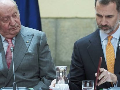 Juan Carlos I y Felipe VI, en una imagen de archivo.