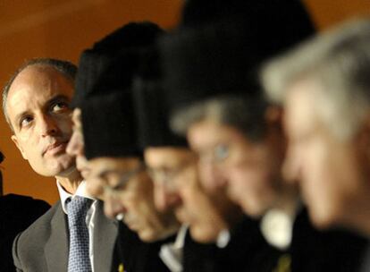 El presidente de la Generalitat valenciana, Francisco Camps, durante la apertura del curso de la Universidad Politécnica de Valencia.