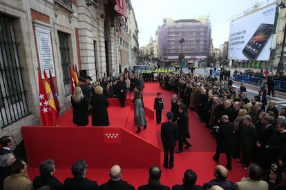 Al primero de los actos han asistido muy pocas personas. Apenas unas decenas de madrileños han acudido al homenaje de primera hora de la mañana.