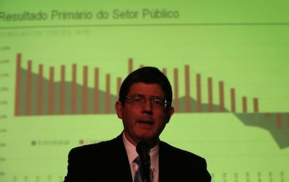 Joaquim Levy anuncia redu&ccedil;&atilde;o da meta fiscal para 2015. 