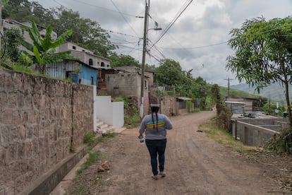 Sandra Espinal voluntaria de Médicos Sin Fronteras y líder comunitaria apoya en la ejecución de las actividades que se llevarán a cabo en 50 barrios del distrito sanitario de El Manchén.