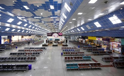 Vista de la sala principal del aeropuerto de Najaf, en Iraq, después de un brote de coronavirus. Foto tomada el 26 de febrero.