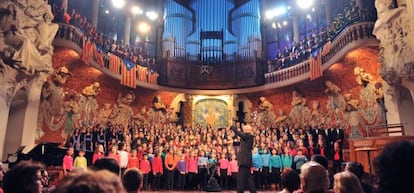 Las banderas esteladas fueron protagonistas en el concierto de Sant Esteve.