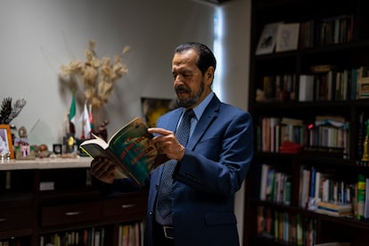 Rogelio Ortega in his office in Acapulco (Guerrero), on May 6.