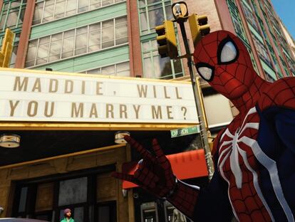 Fotograma del videojuego de Spider-Man con proposición de matrimonio.