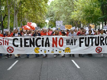 Tijeretazo al cáncer: la crisis frena la investigación