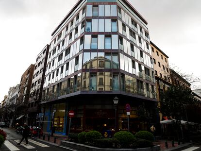 Edificio de la calle de Claudio Coello 73, en Madrid, donde el empresario venezolano Omar Farías es propietario de siete viviendas de lujo.