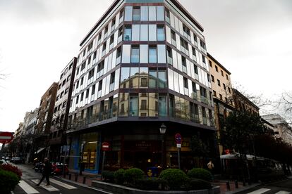 Edificio de la calle de Claudio Coello 73, en Madrid, donde el empresario venezolano Omar Farías es propietario de siete viviendas de lujo.