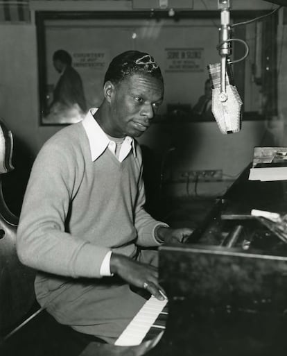 Nat King Cole, en 1943 en Los Ángeles.