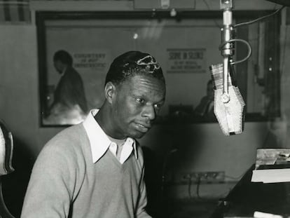 Nat King Cole, en 1943 en Los Ángeles.