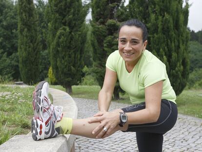 Rafaela Romero, muy aficionada al deporte y a ver fútbol, en un parque de San Sebastián, el pasado martes.