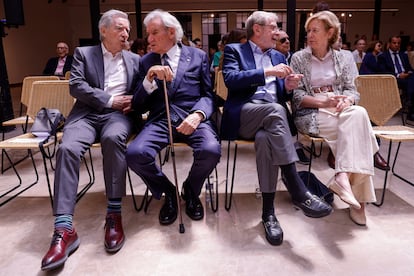 From left, journalists Iñaki Gabilondo, Luis del Olmo, Juan Luis Cebrián, and Pilar Cernuda, at the ceremony in recognition of their defense of human rights, on Monday, June 9, in Madrid.