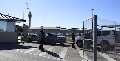 Control de acceso a la cárcel de Estremera (Madrid).