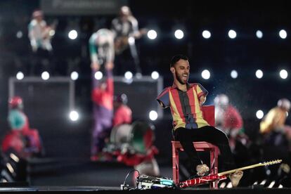 El guitarrista Johnatha Bastos actúa durante la ceremonia de clausura de los Juegos Paralímpicos. 