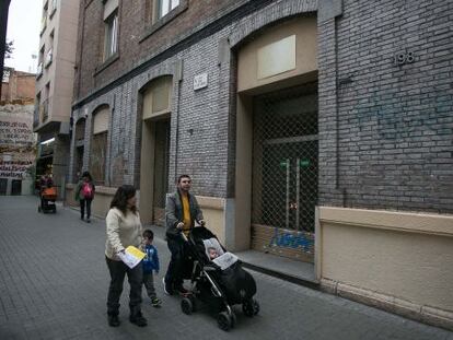 Fachada del edificio de Hacienda que comprar&aacute; Colau. 