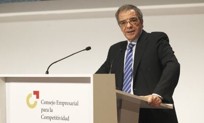 C&eacute;sar Alierta, durante la presentaci&oacute;n del informe.