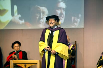 Javier Solana, al recibir el Honoris Causa de la London School of Economics, el 15 de diciembre de 2010