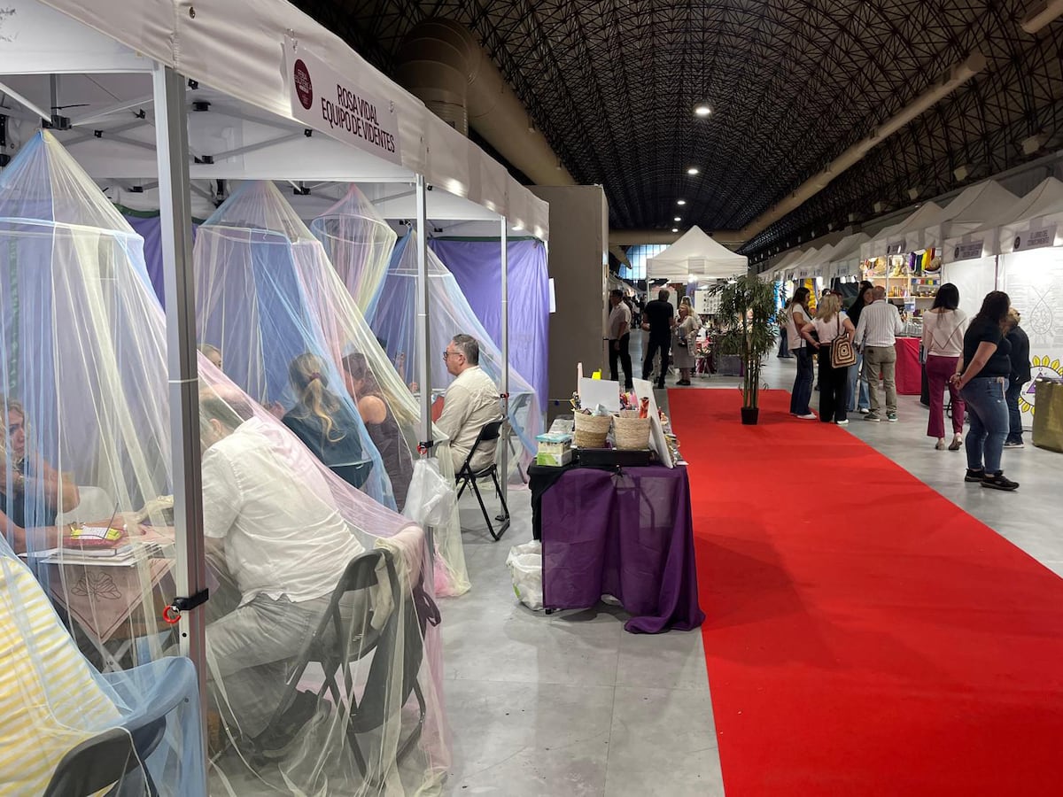 La estación de Chamartín acoge la Feria Esotérica para reunir lo mejor de la espiritualidad y el tarot en España