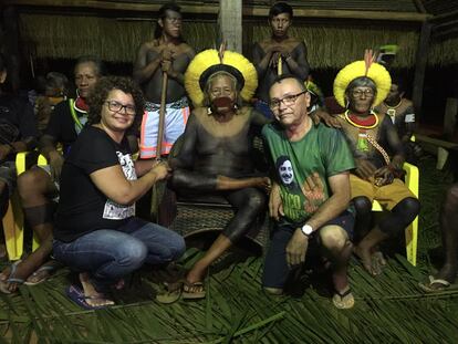 Ângela Mendes, Raoni Metuktire e Julio Barbosa.