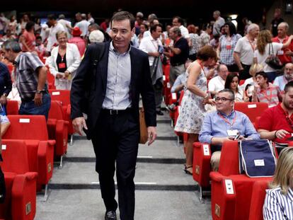 Tom&aacute;s G&oacute;mez reuni&oacute;n del comit&eacute; regional de los socialistas madrile&ntilde;os. 