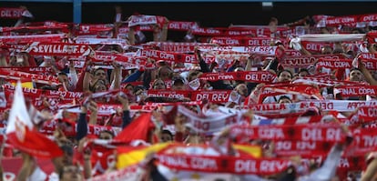 L'afici del Sevilla a l'estadi Vicente Caldern.