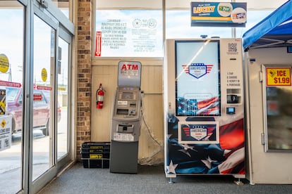 Expendedora de munición en una tienda en Canyon Lake (Texas), el pasado mes de julio.