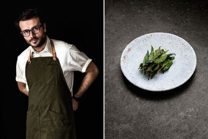 Cristian Puglisi, chef de Relae, en Copenhague, junto a uno de sus platos.