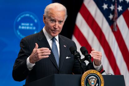 El presidente estadounidense, Joe Biden, en un auditorio de la Casa Blanca.