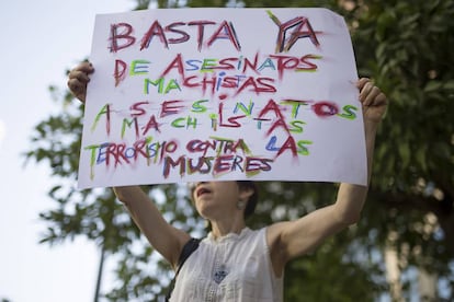 Concentración en apoyo a los hijos de Juana Rivas en los Juzgados de Violencia de Género de Sevilla el pasado 14 de agosto.