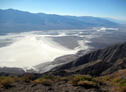 Panorámica del californiano Valle de la Muerte desde Dante's View