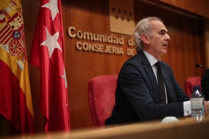 El consejero de Sanidad de la Comunidad de Madrid, Enrique Ruiz Escudero, en la primera rueda de prensa desde que comenzó la pandemia, este 23 de julio.