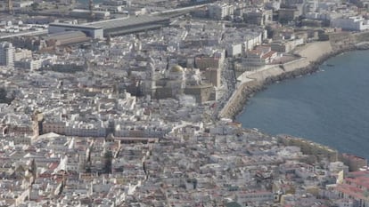 Vista a&eacute;rea de C&aacute;diz.