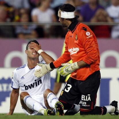 Aouate y Ronaldo, durante el encuentro