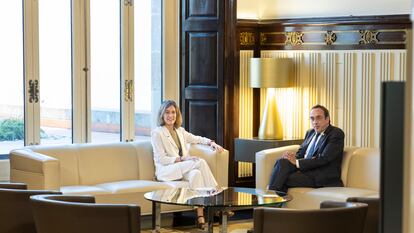 El presidente del Parlament de Cataluña, Josep Rull, durante su reunión con Jéssica Albiach (Comuns) en la ronda de contactos con los partidos de cara a la investidura del presidente de la Generalitat.