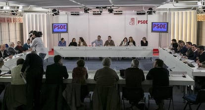 Reuni&oacute;n del Pol&iacute;tica de la Ponencia Marco del congreso del PSOE.