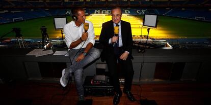 Florentino P&eacute;rez y Manu Carre&ntilde;o, durante la entrevista.